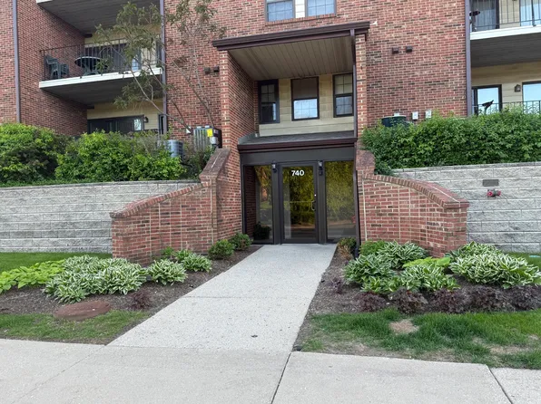 740 Weidner Rd APT 206, Buffalo Grove, IL 60089