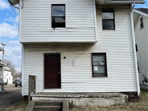 1444 Harrisburg Rd NE, Canton, OH 44705