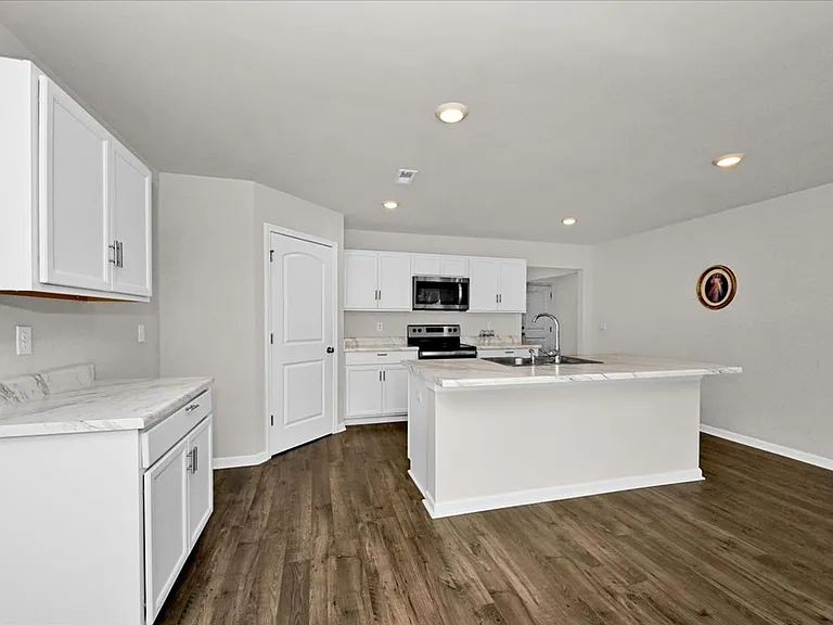 1108 Quail Hollow Rd — Photo 8
