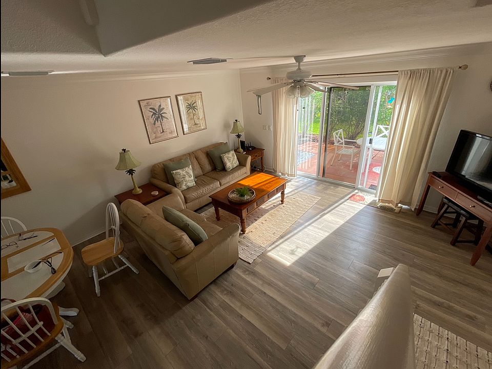 1st image of 552 Seaport Blvd #186