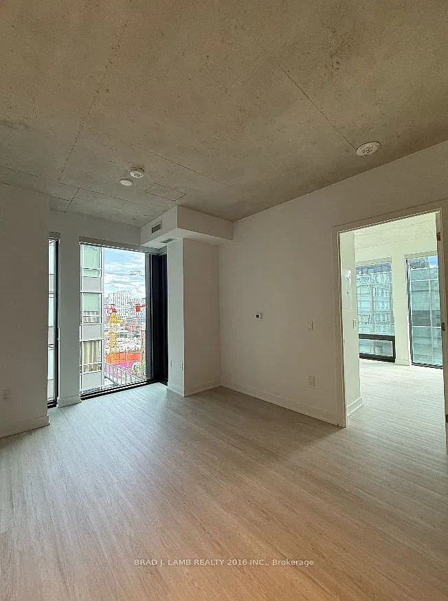 2 bed, $4,200 — Photo 4