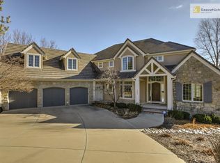 10453 S Oakcrest Ln, Olathe, KS 66061