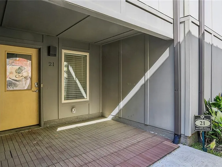 21 Skyline Way NE — Photo 7