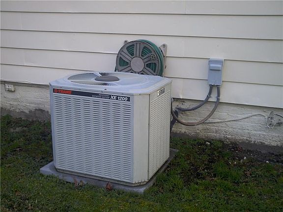 5th image of 506 Cavalier Cir