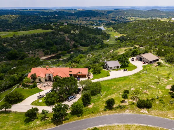 370 RANCH HOUSE RD, Kerrville, TX 78028