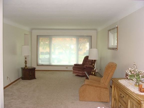 3rd image of 6242 Alexandria Dr