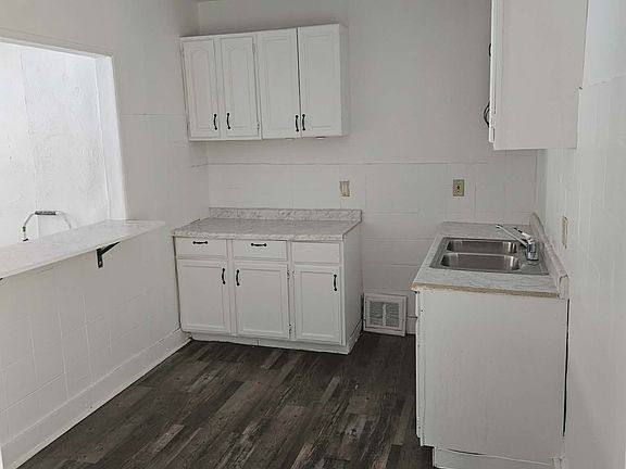 4th image of 13413 Coath Ave