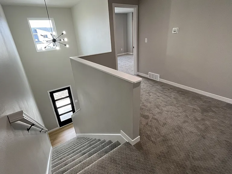 1407 Thatcher St — Photo 12
