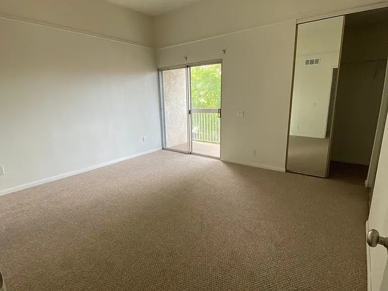 6767 Amherst St #B — Photo 10