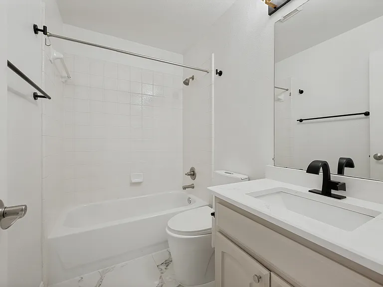 1419 Biltmore Ct — Photo 14