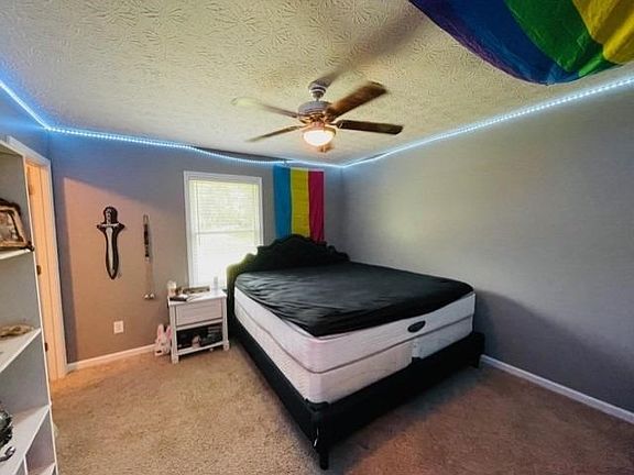 4th image of 2424 Dorian Dr