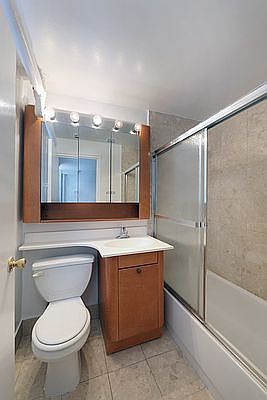 5th image of 213 E 66th St #402