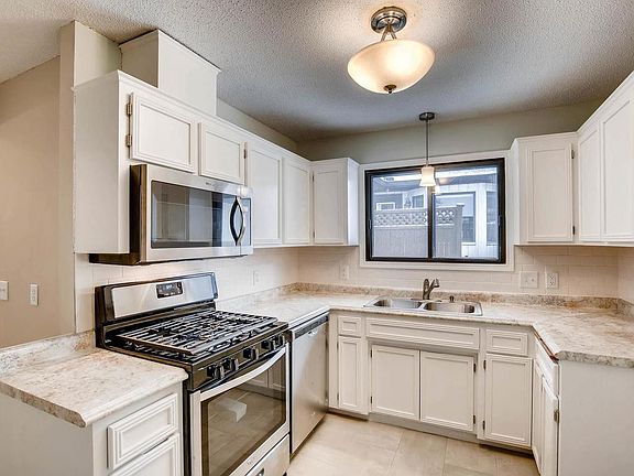 4th image of 14443 Glenda Dr