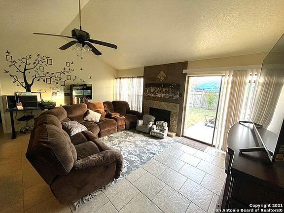 3rd image of 5738 Country Sun Dr