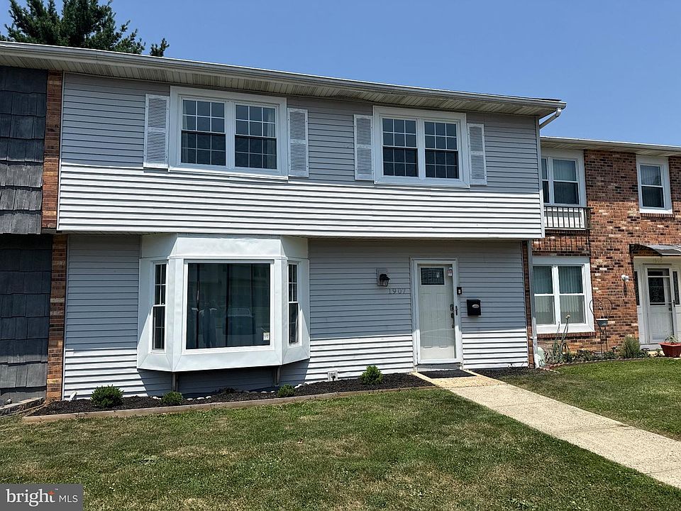 1st image of 1907 Inkberry Ln
