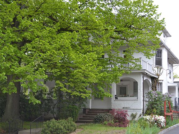 3rd image of 753 Gramatan Ave