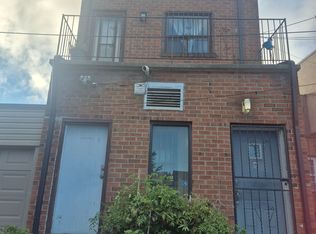 1584 Dundas St W, Toronto, ON M6K1T8