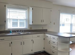 2226 Grant St #2226, Bettendorf, IA 52722