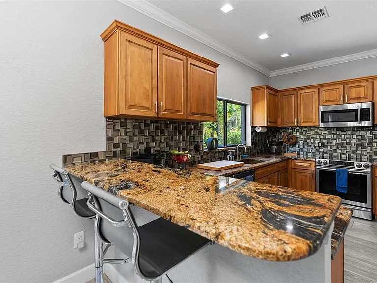 13228 Royal George Ave — Photo 40