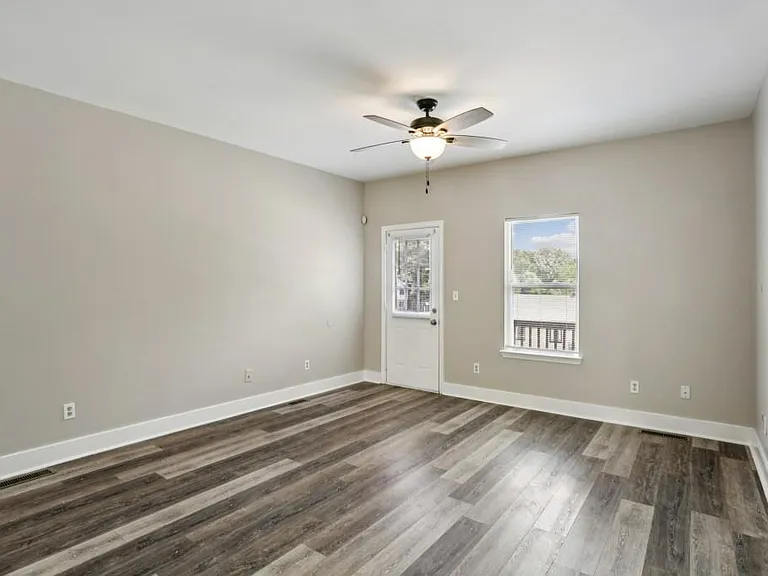 751 Prince Pl NW — Photo 2