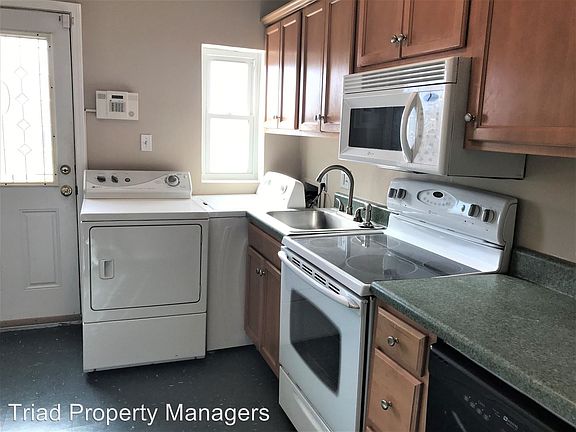 2nd image of 523 Martin St APT 4