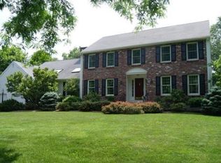 1 Donnelly Dr, Medfield, MA 02052