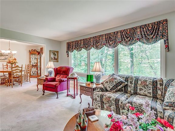 3rd image of 550 Northwood Dr
