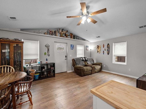 2nd image of 208 S Frances Ave