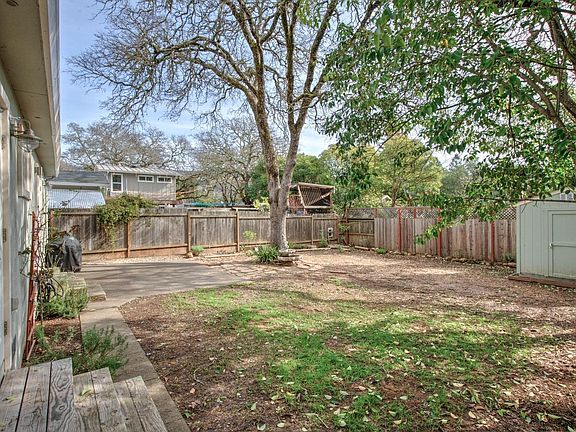 4th image of 234 E Thomson Avenue