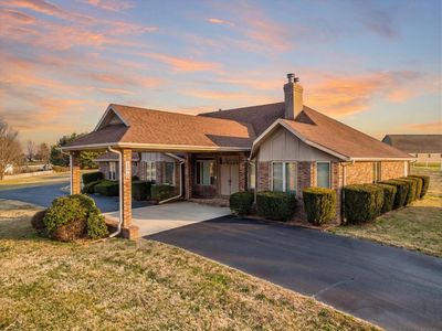 1526 E Lakecrest Drive, Ozark, MO, 65721
