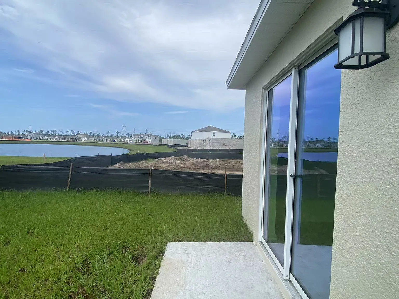 4 bed, 2148 sqft, $860 — Photo 3