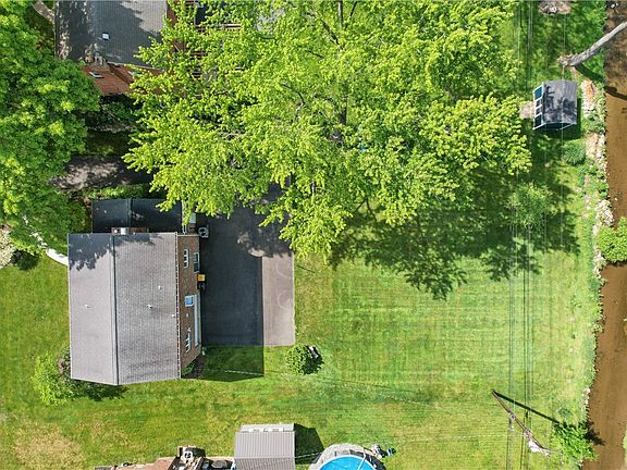 5th image of 112 Charterwood Dr