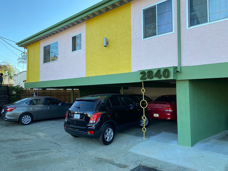 exterior / parking