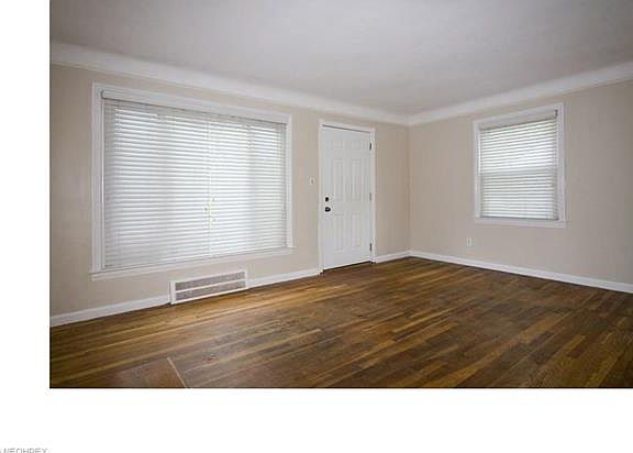 2nd image of 1263 Eastwood Ave