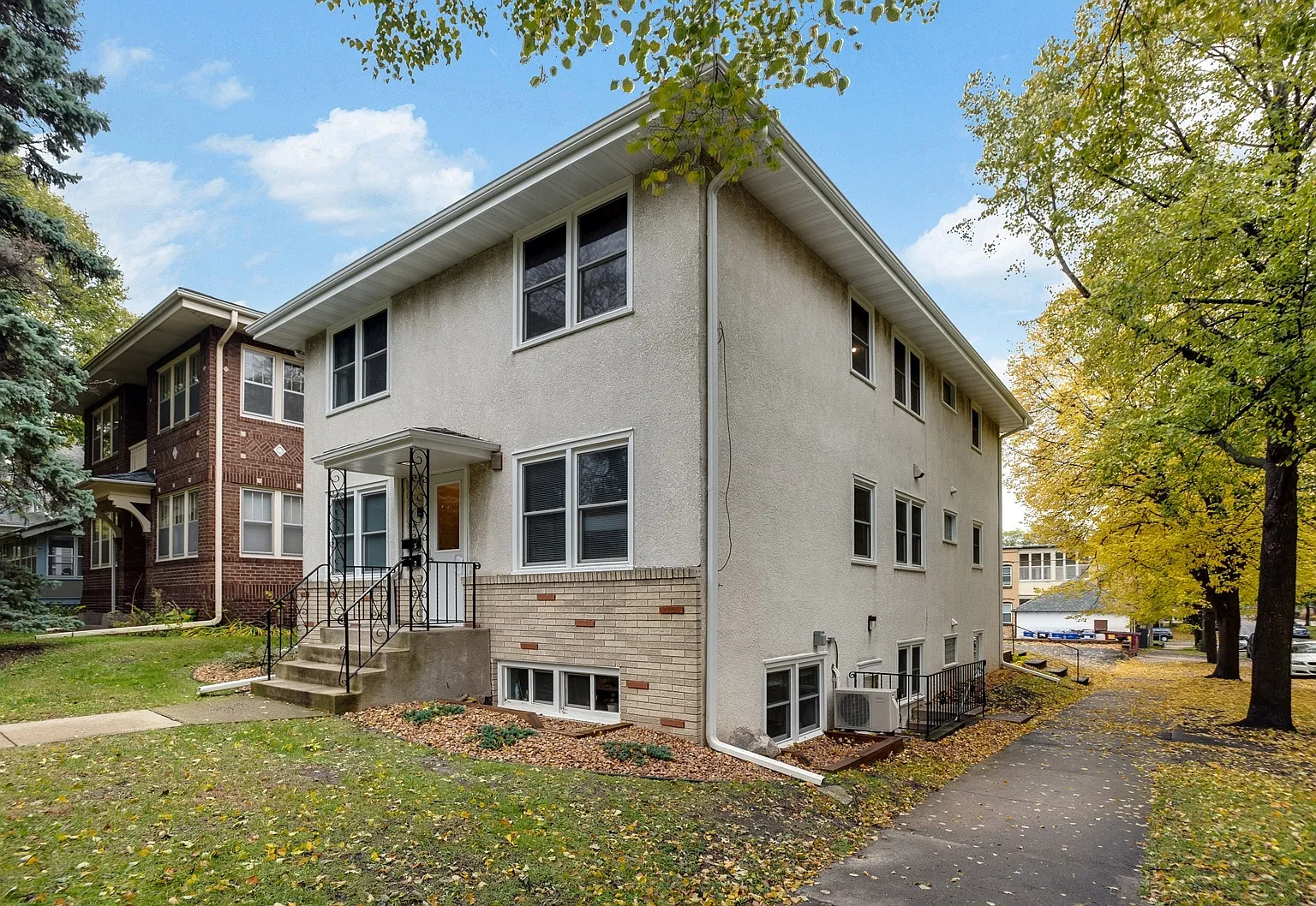 1848 Ashland Ave — Photo 1