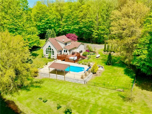 5450 Morse Hill Rd, Williamson, NY 14589