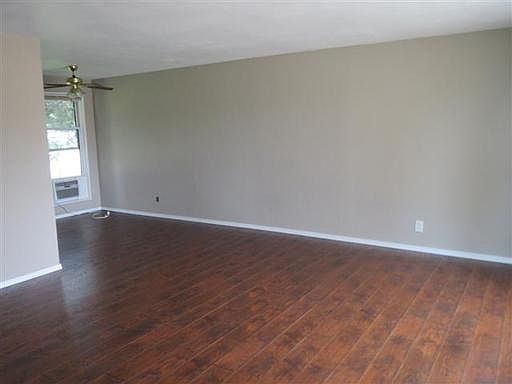 2nd image of 2100-A Pullen St