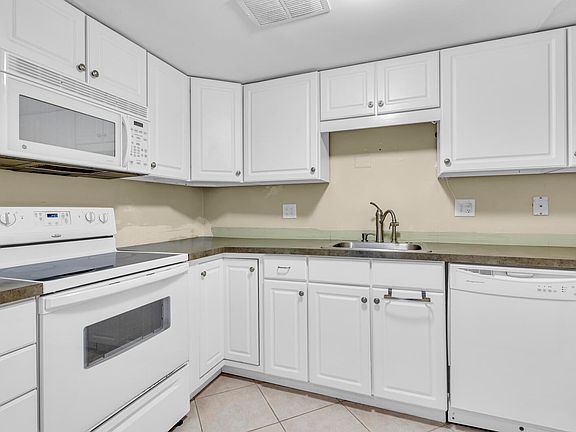 5th image of 715 W Michigan Ave APT 504