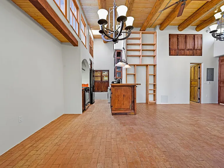 231A W Manhattan Ave — Photo 7