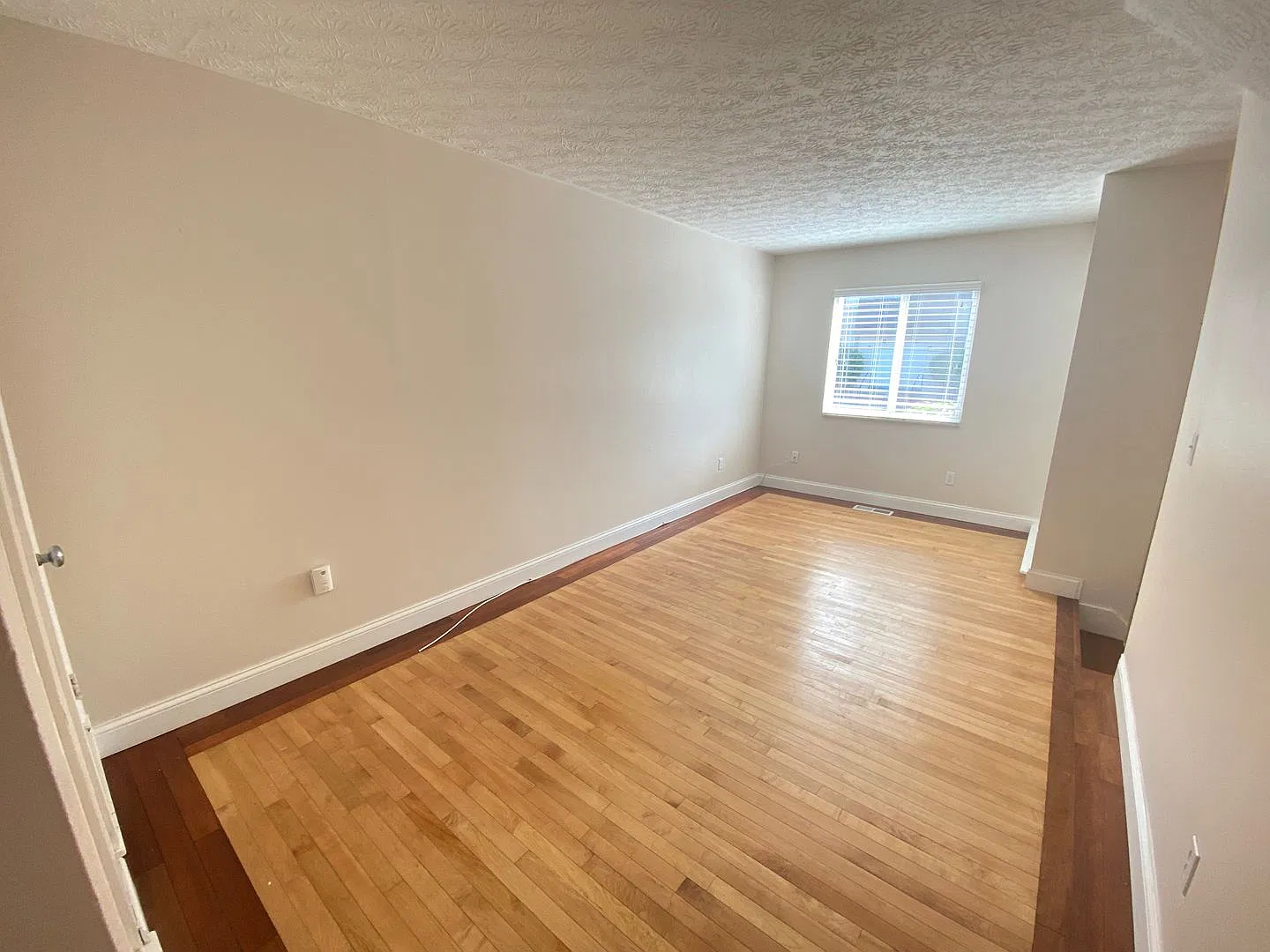 E 14th Ave 107-121 NCRII — Photo 3