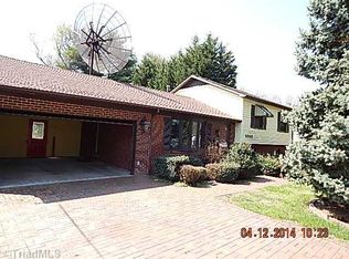 3060 Bainbridge Dr, Winston Salem, NC 27105