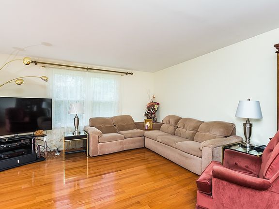 2nd image of 16517 Raven Rock Dr