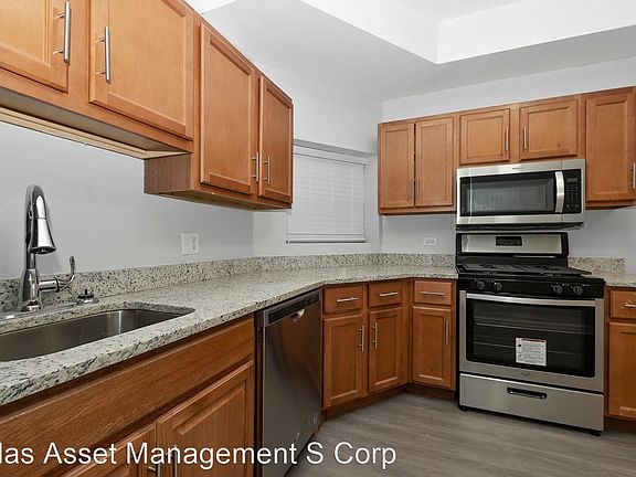 3rd image of 6607 S Kimbark Ave Unit 2