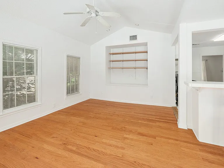 1703 Alegria Rd — Photo 5