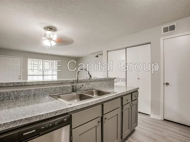1935 Cranford Dr #104 — Photo 7