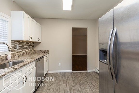 3rd image of 51 Forest Ave
