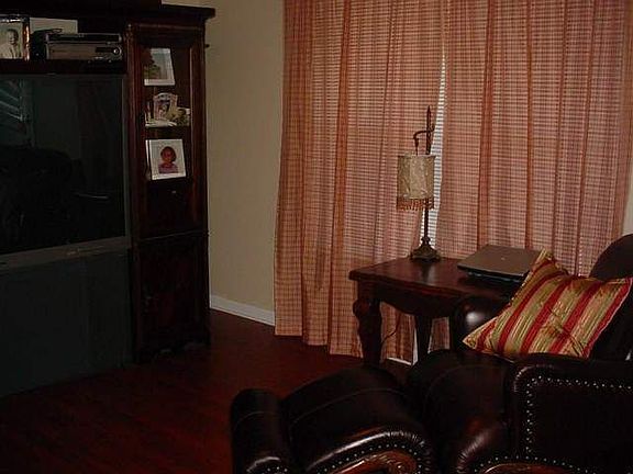 3rd image of 259 Shady Hollow Cir SE
