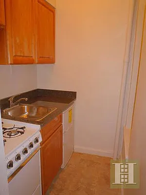 Rented by Halstead Real Estate | media 13