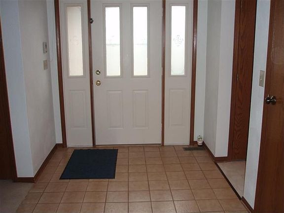 5th image of 2452 N Knoll Dr