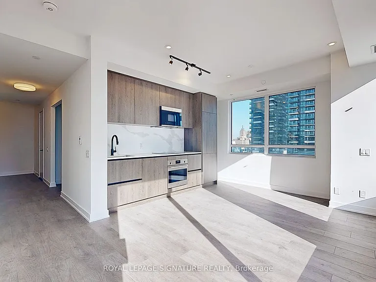 108 Peter St #1506 — Photo 1